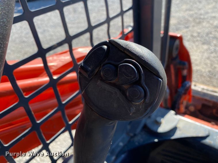 image for item DL6823 2017 Kubota SVL75-2  tracked skid steer loader