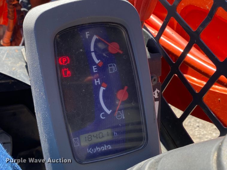 image for item DL6823 2017 Kubota SVL75-2  tracked skid steer loader