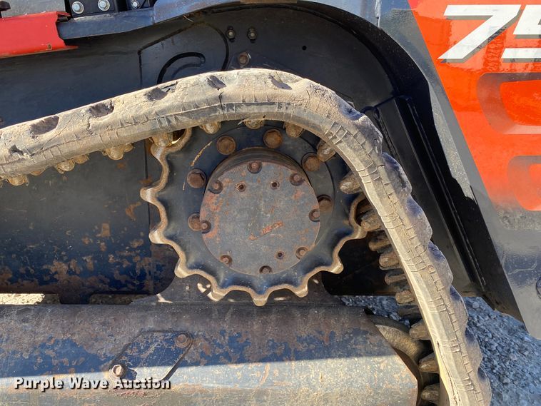 image for item DL6823 2017 Kubota SVL75-2  tracked skid steer loader