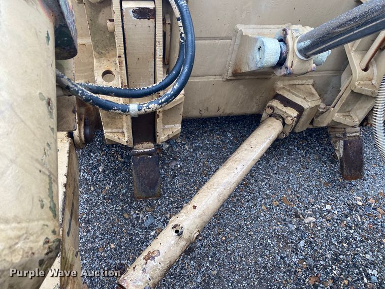 image for item DL6826 Caterpillar D7F  dozer