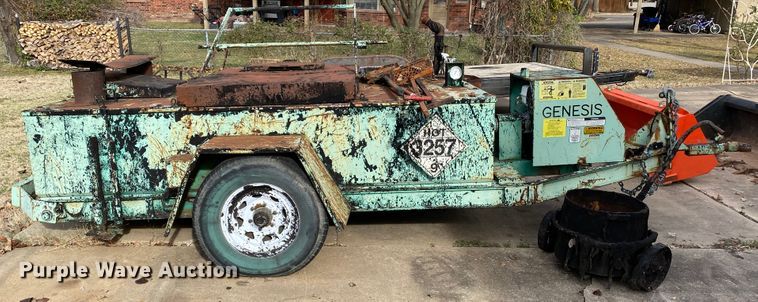 image for item DL6830 2002 Garlock 412  tar kettle