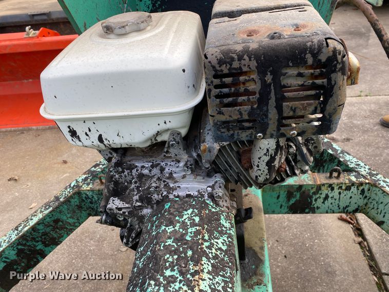 image for item DL6830 2002 Garlock 412  tar kettle