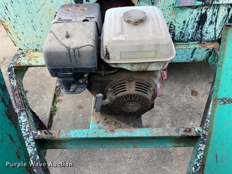 image for item DL6830 2002 Garlock 412  tar kettle