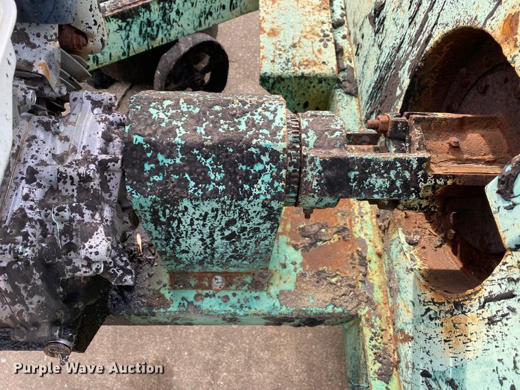 image for item DL6830 2002 Garlock 412  tar kettle