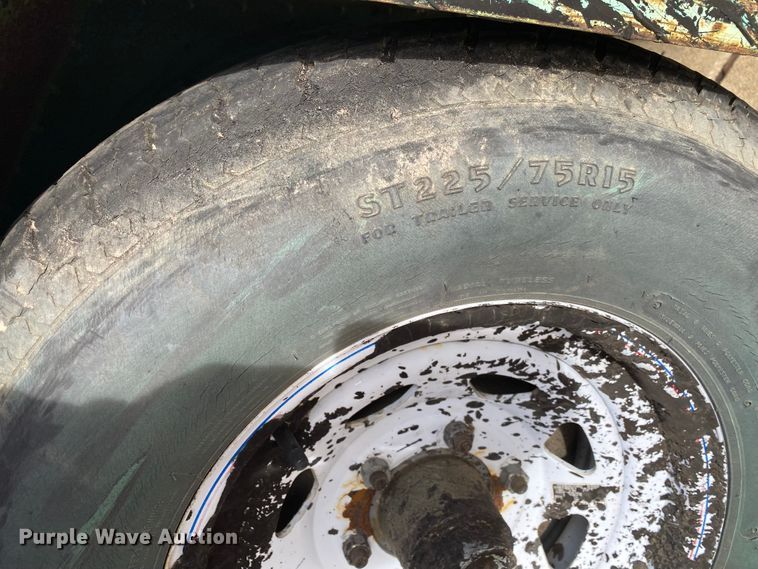 image for item DL6830 2002 Garlock 412  tar kettle