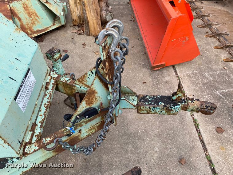 image for item DL6830 2002 Garlock 412  tar kettle