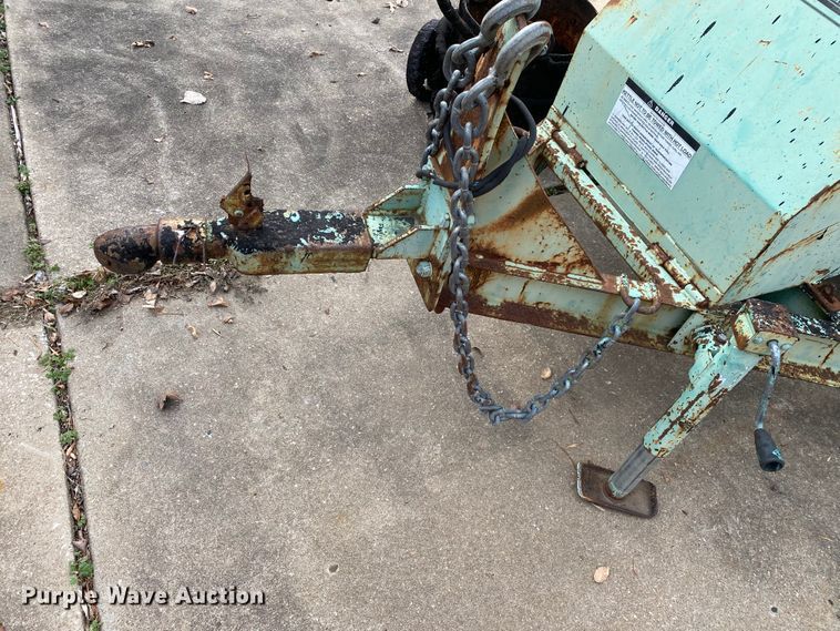 image for item DL6830 2002 Garlock 412  tar kettle