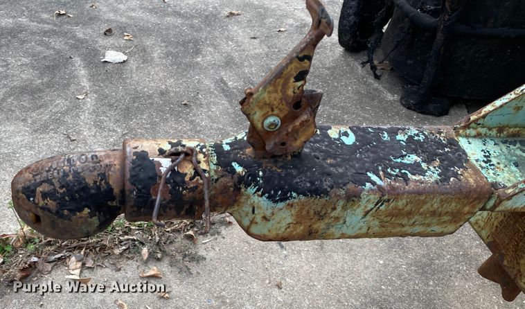 image for item DL6830 2002 Garlock 412  tar kettle