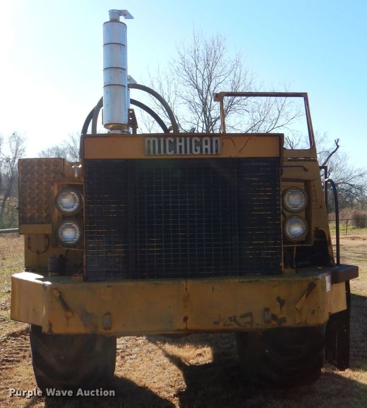 image for item DL6836 Michigan 110H  elevating scraper