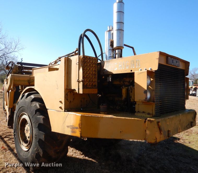 image for item DL6836 Michigan 110H  elevating scraper