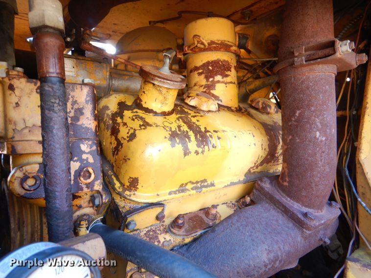 image for item DL6836 Michigan 110H  elevating scraper