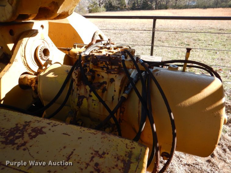 image for item DL6836 Michigan 110H  elevating scraper