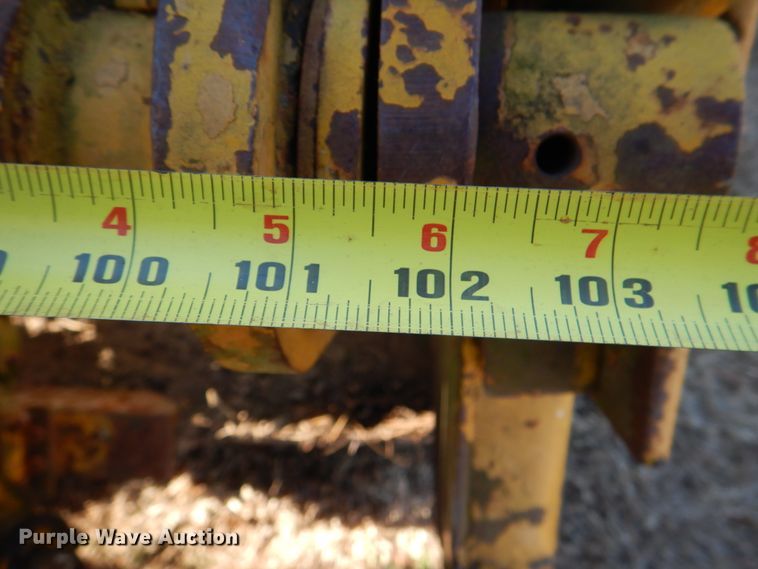 image for item DL6836 Michigan 110H  elevating scraper