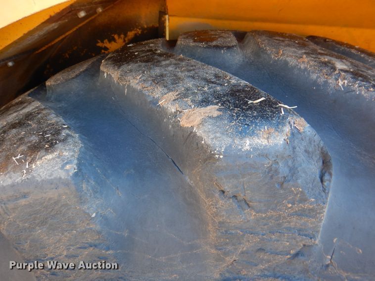 image for item DL6836 Michigan 110H  elevating scraper