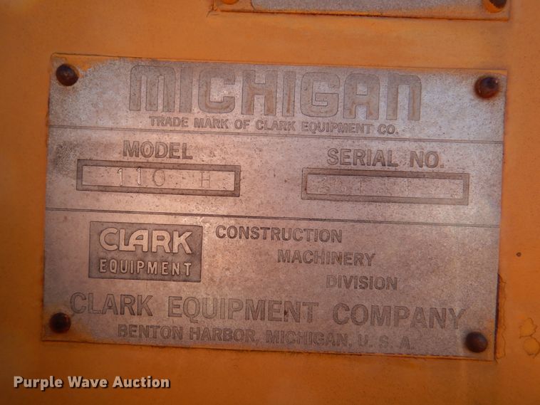 image for item DL6836 Michigan 110H  elevating scraper