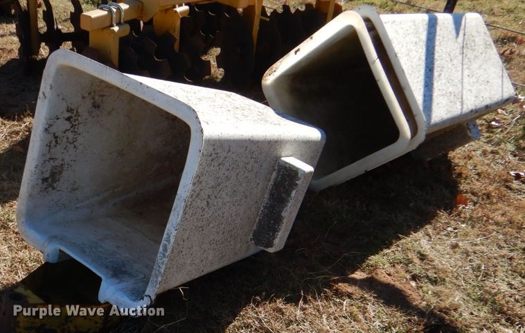 image for item DL6843 Man buckets