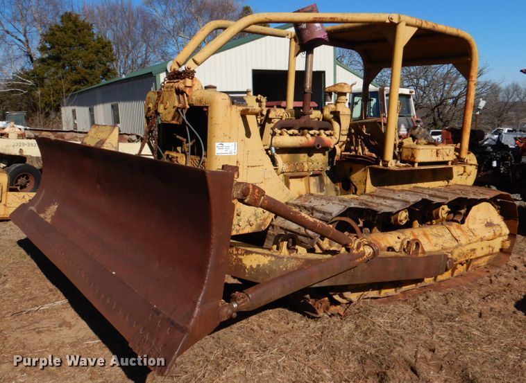 image for item DL6848 Caterpillar D7U  dozer