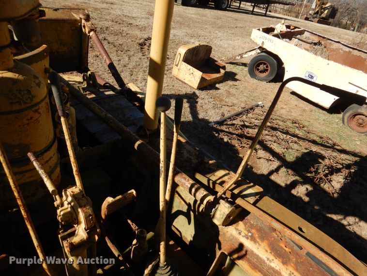 image for item DL6848 Caterpillar D7U  dozer