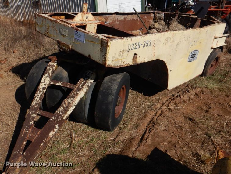 image for item DL6850 Pneumatic roller