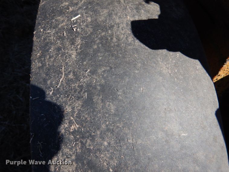 image for item DL6850 Pneumatic roller