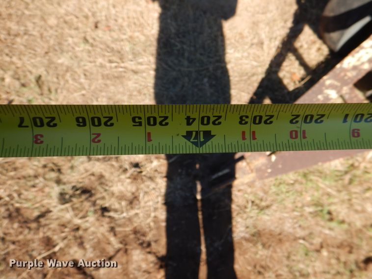 image for item DL6850 Pneumatic roller