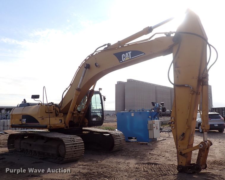 image for item DN2448 2004 Caterpillar 330C  excavator