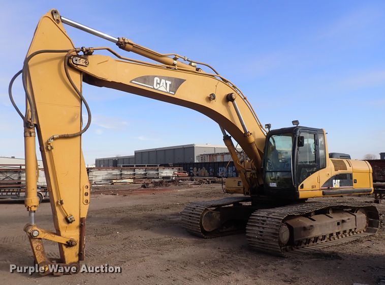image for item DN2448 2004 Caterpillar 330C  excavator