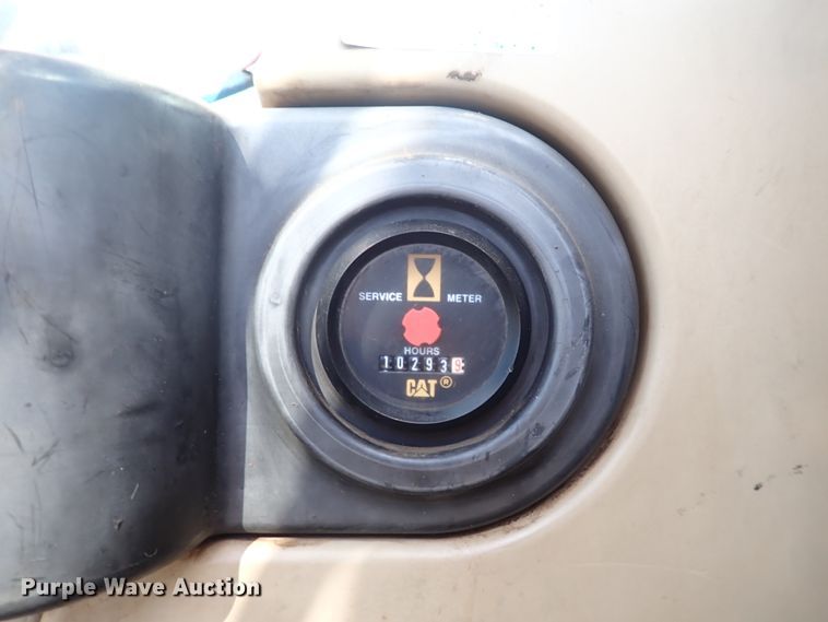 image for item DN2448 2004 Caterpillar 330C  excavator