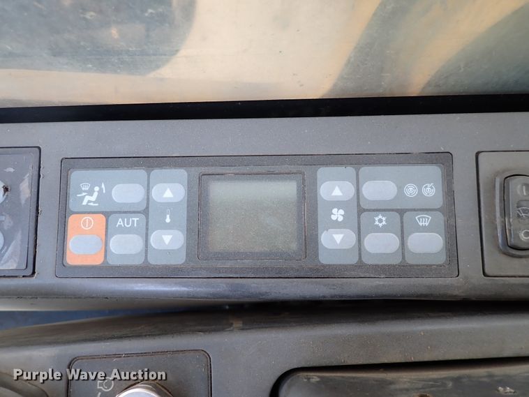 image for item DN2448 2004 Caterpillar 330C  excavator