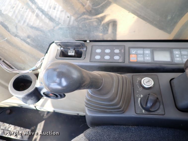 image for item DN2448 2004 Caterpillar 330C  excavator