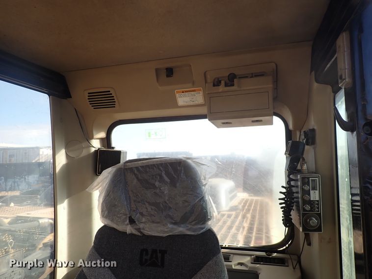 image for item DN2448 2004 Caterpillar 330C  excavator