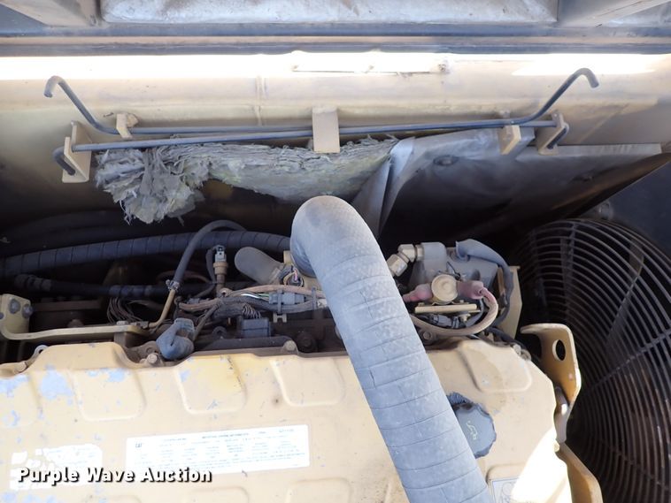 image for item DN2448 2004 Caterpillar 330C  excavator