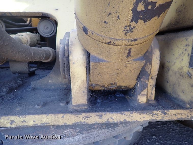 image for item DN2448 2004 Caterpillar 330C  excavator