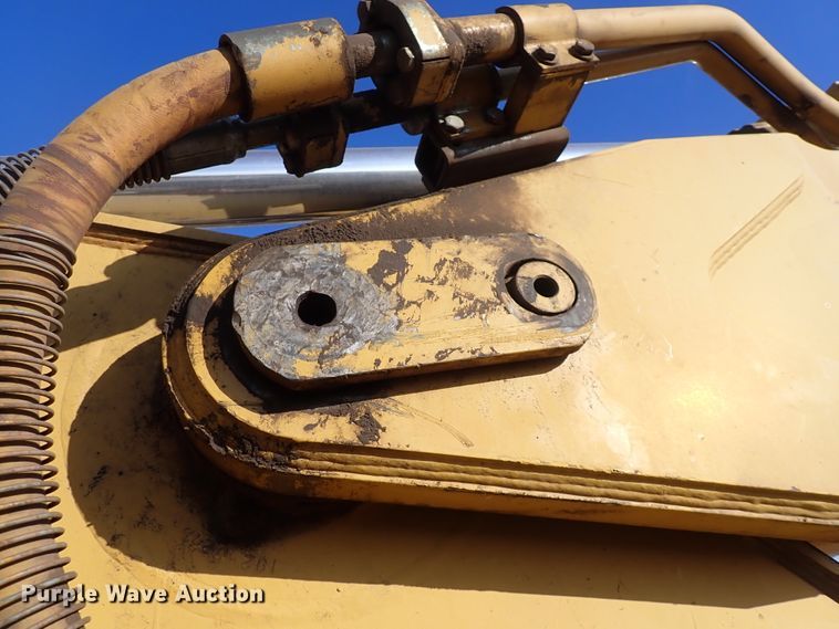 image for item DN2448 2004 Caterpillar 330C  excavator