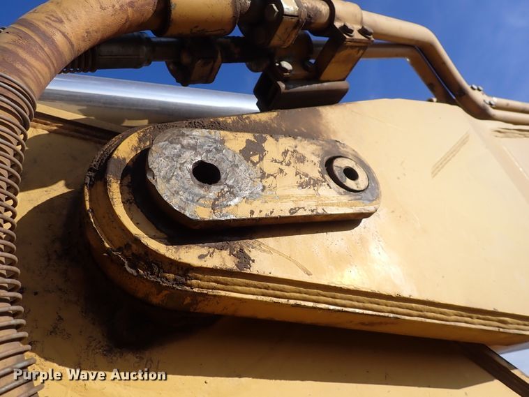 image for item DN2448 2004 Caterpillar 330C  excavator