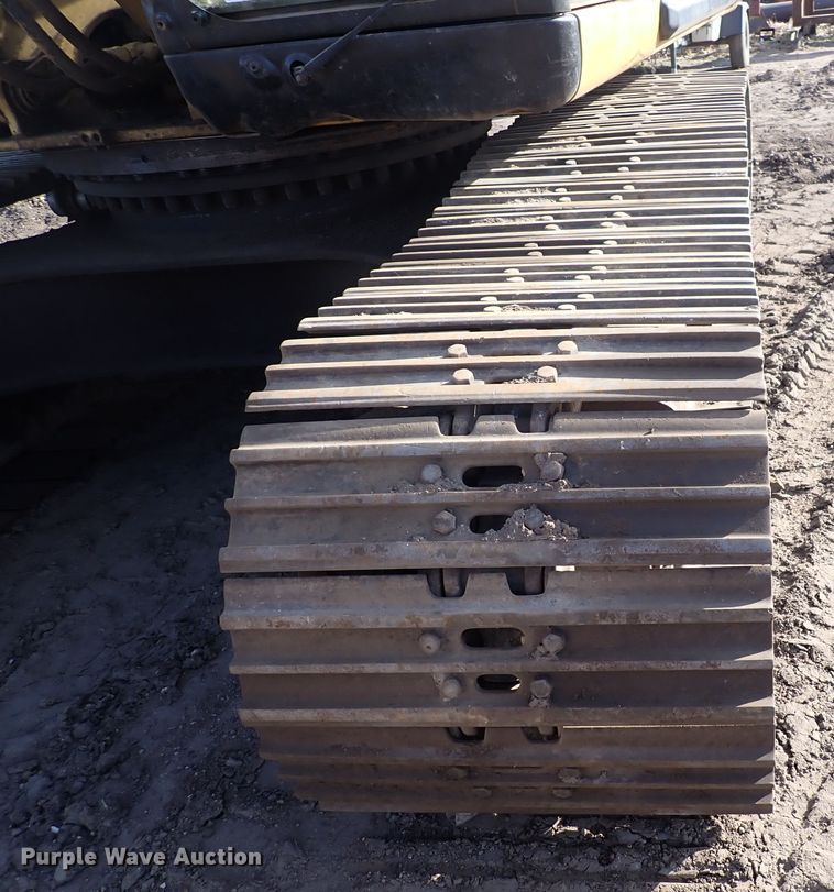 image for item DN2448 2004 Caterpillar 330C  excavator