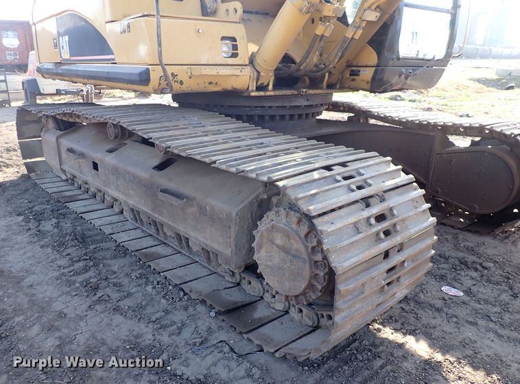 image for item DN2448 2004 Caterpillar 330C  excavator