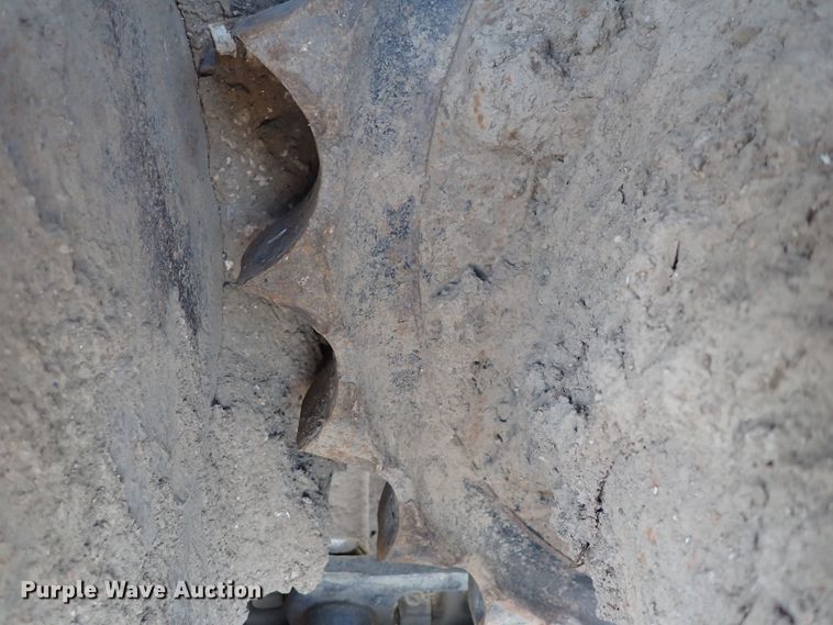 image for item DN2448 2004 Caterpillar 330C  excavator