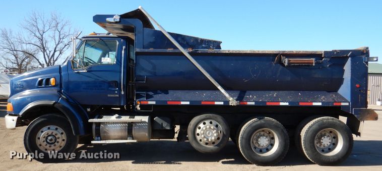 image for item DN2527 2007 Sterling LT8500  dump truck