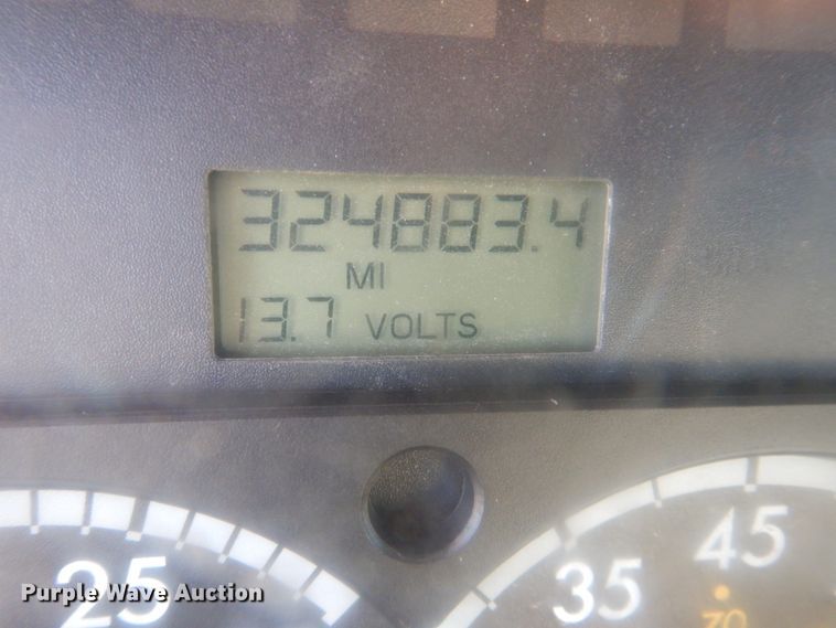 image for item DN2527 2007 Sterling LT8500  dump truck