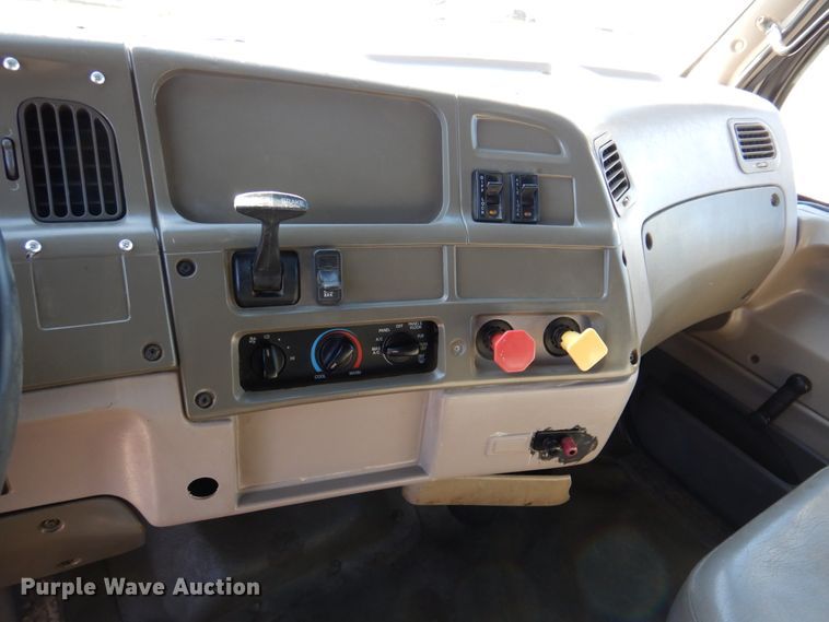 image for item DN2527 2007 Sterling LT8500  dump truck