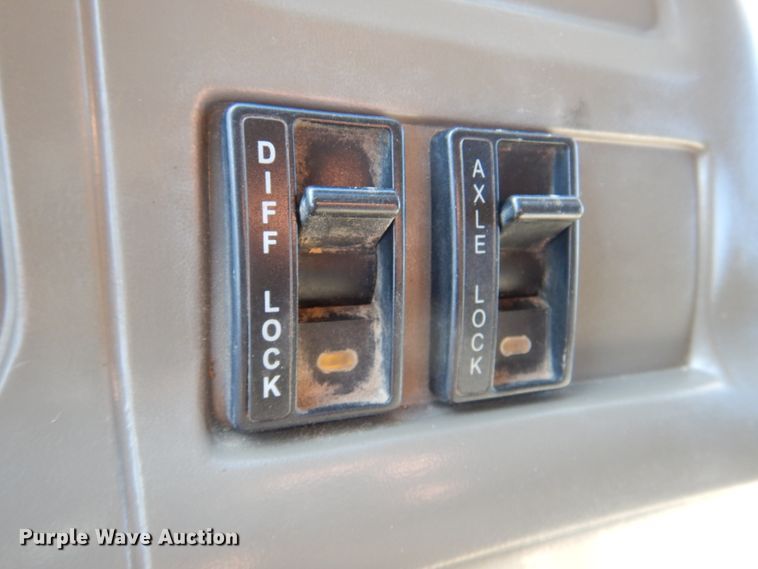 image for item DN2527 2007 Sterling LT8500  dump truck