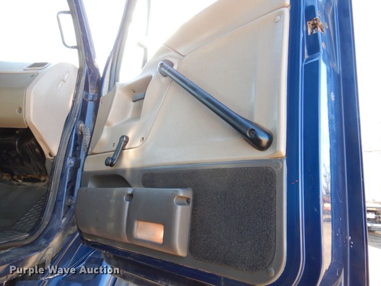 image for item DN2527 2007 Sterling LT8500  dump truck