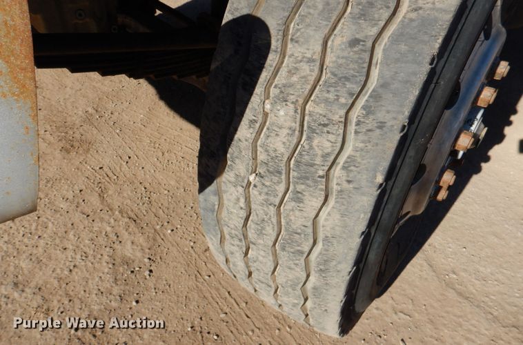 image for item DN2527 2007 Sterling LT8500  dump truck