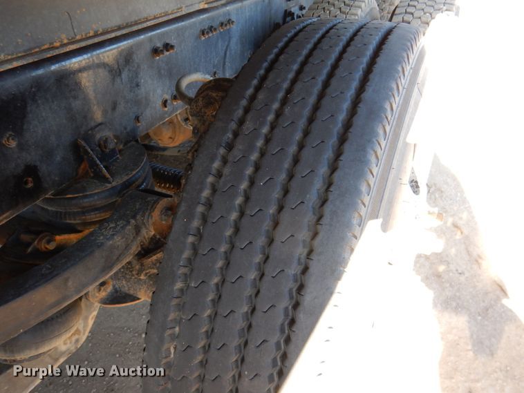 image for item DN2527 2007 Sterling LT8500  dump truck