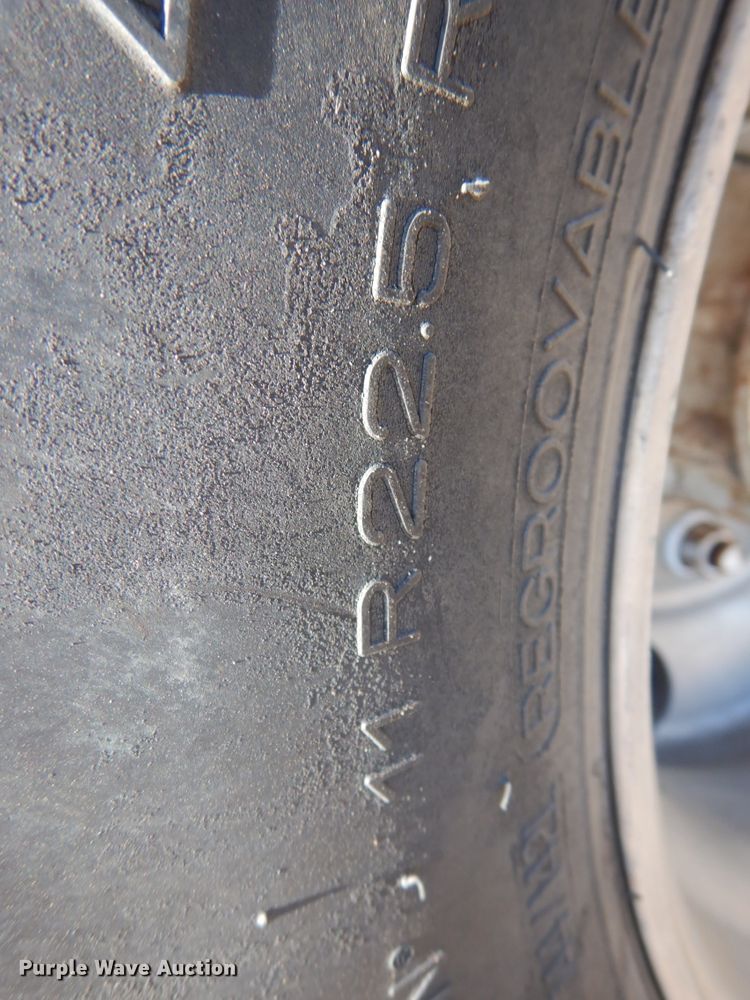 image for item DN2527 2007 Sterling LT8500  dump truck