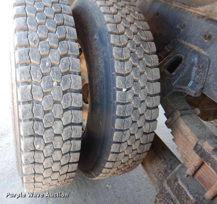 image for item DN2527 2007 Sterling LT8500  dump truck