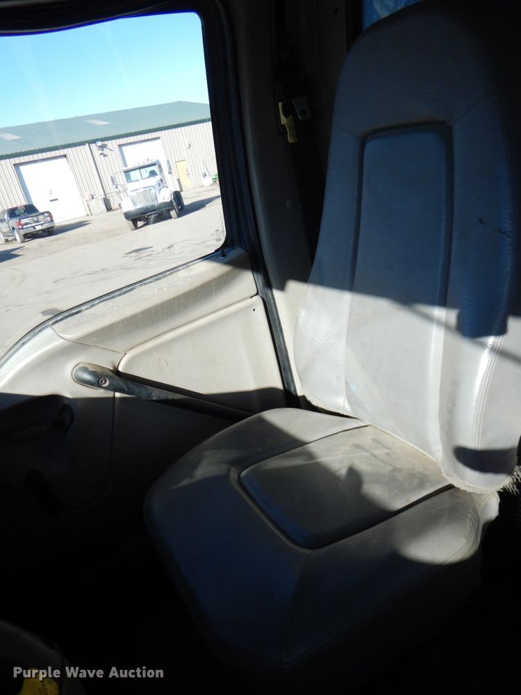 image for item DN2529 2007 Sterling LT8500  dump truck