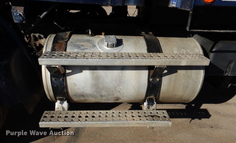 image for item DN2529 2007 Sterling LT8500  dump truck