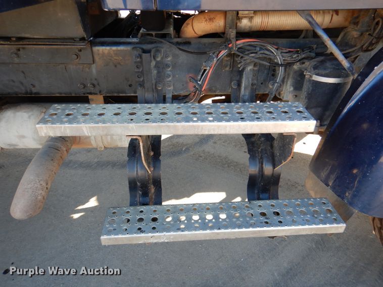 image for item DN2529 2007 Sterling LT8500  dump truck